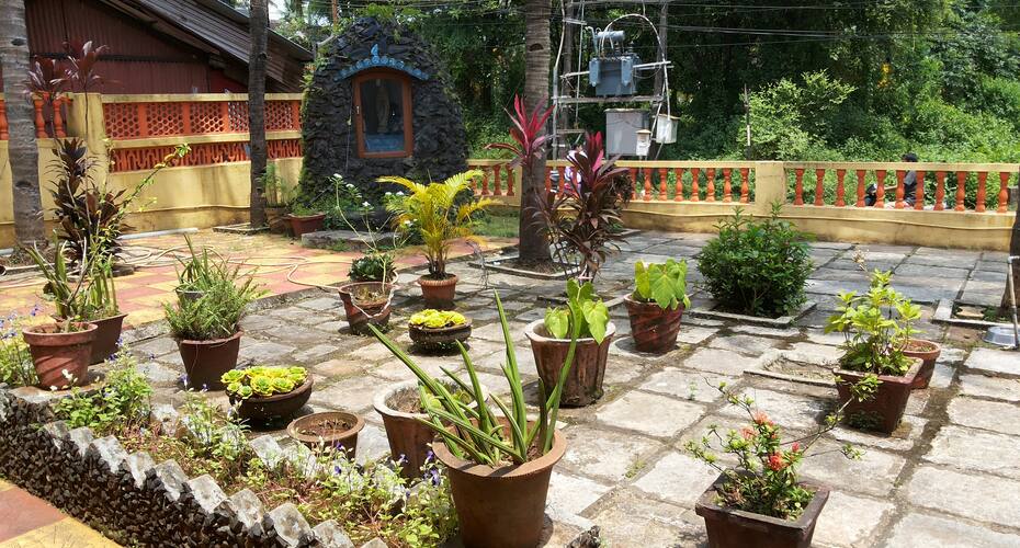 Small Gonsalvis Guest House, Goa 5